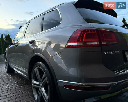 Серый Фольксваген Туарег, объемом двигателя 3 л и пробегом 267 тыс. км за 35000 $, фото 11 на Automoto.ua