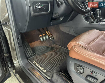 Сірий Фольксваген Туарег, об'ємом двигуна 3.6 л та пробігом 240 тис. км за 17800 $, фото 35 на Automoto.ua