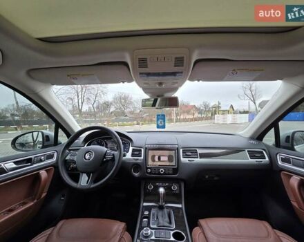 Серый Фольксваген Туарег, объемом двигателя 0 л и пробегом 265 тыс. км за 24900 $, фото 50 на Automoto.ua