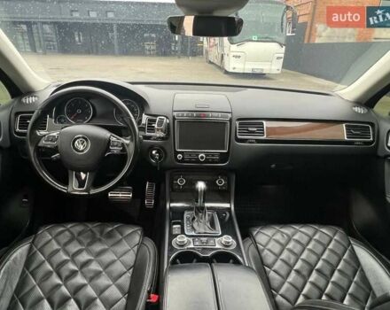 Серый Фольксваген Туарег, объемом двигателя 3 л и пробегом 270 тыс. км за 29999 $, фото 67 на Automoto.ua