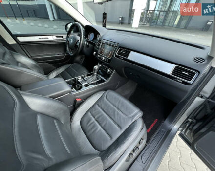 Фольксваген Туарег 2016 в Киеве на Automoto.ua Серый Фольксваген Туарег, объемом двигателя 3 л и пробегом 196 тыс. км за 21900 $, фото 16 на Automoto.ua