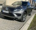 Фольксваген Туарег 2016 в Хмельницком на Automoto.ua Серый Фольксваген Туарег, объемом двигателя 2.97 л и пробегом 278 тыс. км за 30500 $, фото 51 на Automoto.ua