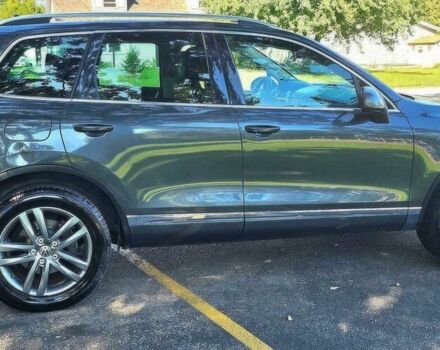 Сірий Фольксваген Туарег, об'ємом двигуна 3 л та пробігом 72 тис. км за 13600 $, фото 4 на Automoto.ua