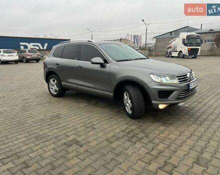Серый Фольксваген Туарег, объемом двигателя 3 л и пробегом 270 тыс. км за 29999 $, фото 5 на Automoto.ua