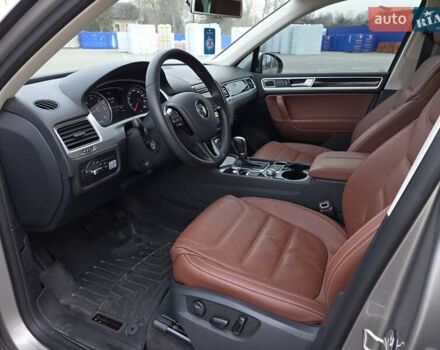 Серый Фольксваген Туарег, объемом двигателя 0 л и пробегом 265 тыс. км за 24900 $, фото 30 на Automoto.ua