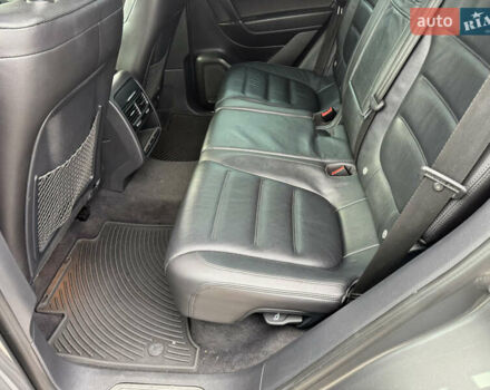 Серый Фольксваген Туарег, объемом двигателя 3.6 л и пробегом 240 тыс. км за 17700 $, фото 23 на Automoto.ua