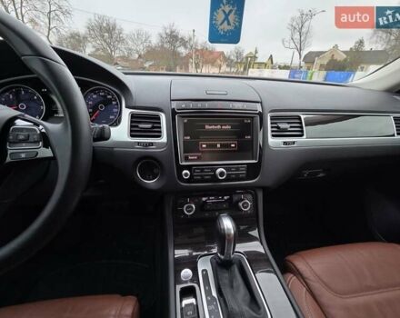 Серый Фольксваген Туарег, объемом двигателя 0 л и пробегом 265 тыс. км за 24900 $, фото 45 на Automoto.ua