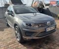 Серый Фольксваген Туарег, объемом двигателя 2.97 л и пробегом 191 тыс. км за 33999 $, фото 3 на Automoto.ua