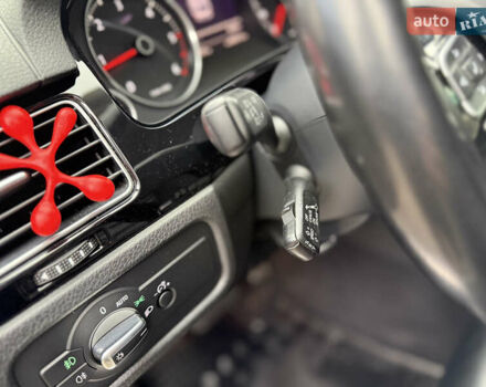 Сірий Фольксваген Туарег, об'ємом двигуна 3 л та пробігом 235 тис. км за 27500 $, фото 27 на Automoto.ua