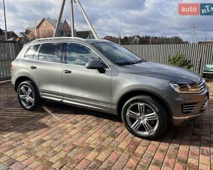 Серый Фольксваген Туарег, объемом двигателя 2.97 л и пробегом 191 тыс. км за 33999 $, фото 4 на Automoto.ua
