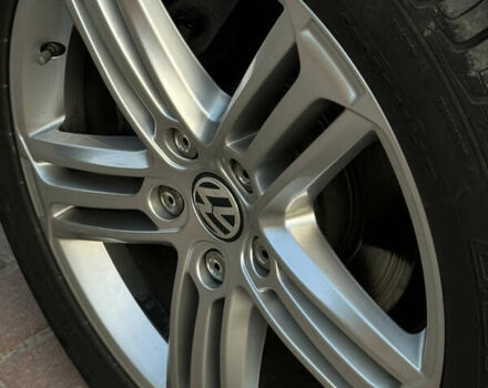 Серый Фольксваген Туарег, объемом двигателя 3 л и пробегом 149 тыс. км за 36000 $, фото 13 на Automoto.ua