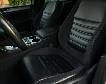 Серый Фольксваген Туарег, объемом двигателя 3 л и пробегом 149 тыс. км за 36000 $, фото 26 на Automoto.ua