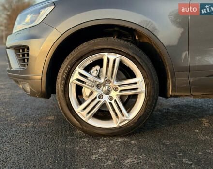 Серый Фольксваген Туарег, объемом двигателя 3 л и пробегом 198 тыс. км за 25900 $, фото 16 на Automoto.ua