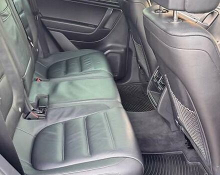 Серый Фольксваген Туарег, объемом двигателя 3.6 л и пробегом 114 тыс. км за 20800 $, фото 2 на Automoto.ua