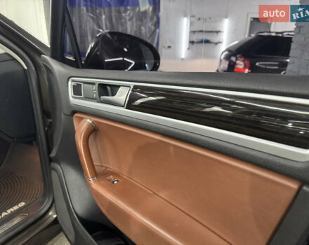 Сірий Фольксваген Туарег, об'ємом двигуна 3.6 л та пробігом 240 тис. км за 17800 $, фото 40 на Automoto.ua