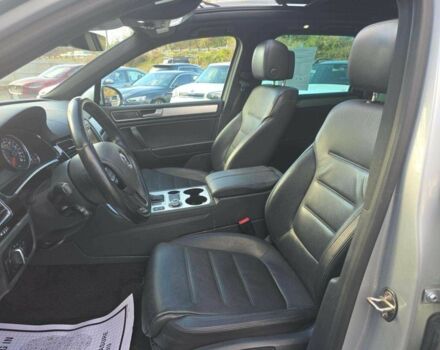 Сірий Фольксваген Туарег, об'ємом двигуна 0 л та пробігом 82 тис. км за 14000 $, фото 7 на Automoto.ua