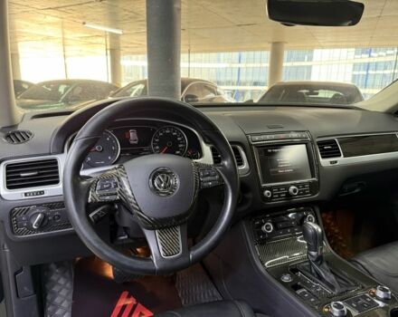 Серый Фольксваген Туарег, объемом двигателя 3 л и пробегом 162 тыс. км за 760 $, фото 19 на Automoto.ua