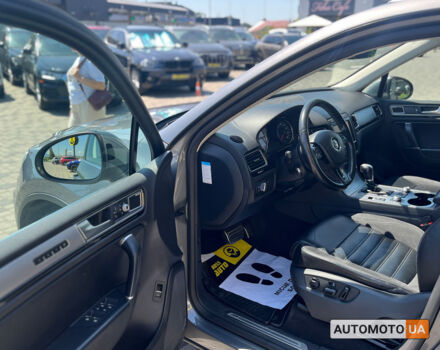 Серый Фольксваген Туарег, объемом двигателя 3 л и пробегом 197 тыс. км за 31900 $, фото 9 на Automoto.ua