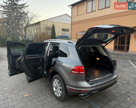 Серый Фольксваген Туарег, объемом двигателя 2.97 л и пробегом 139 тыс. км за 33900 $, фото 45 на Automoto.ua