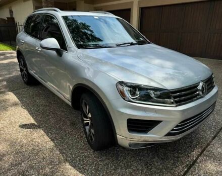 Серый Фольксваген Туарег, объемом двигателя 3.6 л и пробегом 76 тыс. км за 4900 $, фото 4 на Automoto.ua