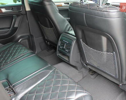 Серый Фольксваген Туарег, объемом двигателя 2.97 л и пробегом 171 тыс. км за 28900 $, фото 14 на Automoto.ua