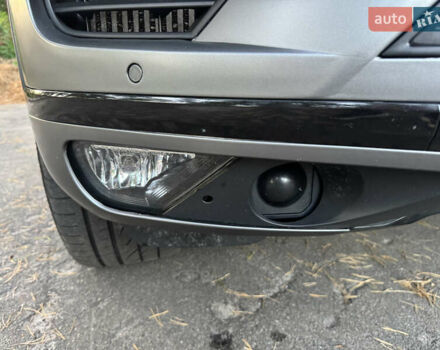 Серый Фольксваген Туарег, объемом двигателя 3 л и пробегом 123 тыс. км за 33333 $, фото 8 на Automoto.ua