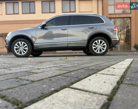 Серый Фольксваген Туарег, объемом двигателя 2.97 л и пробегом 139 тыс. км за 33900 $, фото 9 на Automoto.ua