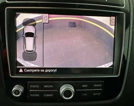 Серый Фольксваген Туарег, объемом двигателя 3 л и пробегом 130 тыс. км за 24000 $, фото 11 на Automoto.ua