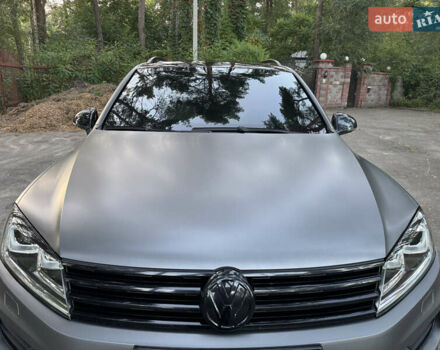 Серый Фольксваген Туарег, объемом двигателя 3 л и пробегом 123 тыс. км за 33333 $, фото 12 на Automoto.ua