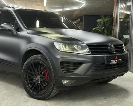 Серый Фольксваген Туарег, объемом двигателя 3 л и пробегом 162 тыс. км за 760 $, фото 3 на Automoto.ua