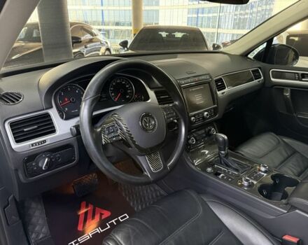 Серый Фольксваген Туарег, объемом двигателя 3 л и пробегом 162 тыс. км за 760 $, фото 18 на Automoto.ua