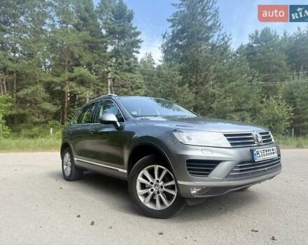 Серый Фольксваген Туарег, объемом двигателя 3 л и пробегом 223 тыс. км за 30000 $, фото 6 на Automoto.ua