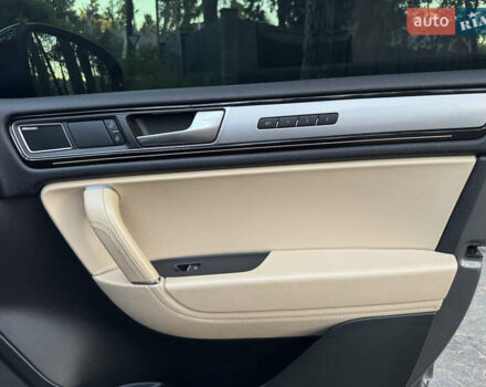 Серый Фольксваген Туарег, объемом двигателя 3 л и пробегом 123 тыс. км за 33333 $, фото 36 на Automoto.ua