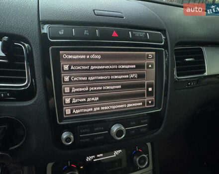 Серый Фольксваген Туарег, объемом двигателя 3 л и пробегом 123 тыс. км за 33333 $, фото 29 на Automoto.ua