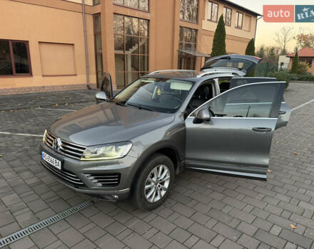 Серый Фольксваген Туарег, объемом двигателя 2.97 л и пробегом 139 тыс. км за 33900 $, фото 42 на Automoto.ua