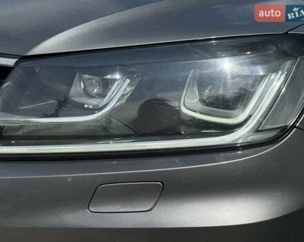 Серый Фольксваген Туарег, объемом двигателя 3 л и пробегом 223 тыс. км за 30000 $, фото 17 на Automoto.ua