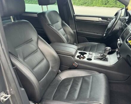 Серый Фольксваген Туарег, объемом двигателя 3.6 л и пробегом 115 тыс. км за 19500 $, фото 2 на Automoto.ua