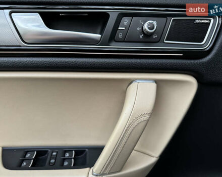 Серый Фольксваген Туарег, объемом двигателя 3 л и пробегом 123 тыс. км за 33333 $, фото 23 на Automoto.ua