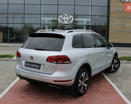 Серый Фольксваген Туарег, объемом двигателя 2.97 л и пробегом 171 тыс. км за 28900 $, фото 5 на Automoto.ua