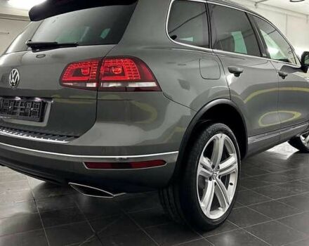Серый Фольксваген Туарег, объемом двигателя 3 л и пробегом 130 тыс. км за 24000 $, фото 7 на Automoto.ua