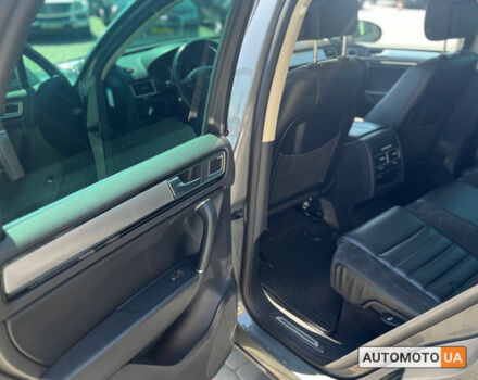 Серый Фольксваген Туарег, объемом двигателя 3 л и пробегом 197 тыс. км за 31900 $, фото 26 на Automoto.ua