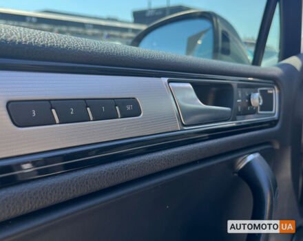 Серый Фольксваген Туарег, объемом двигателя 3 л и пробегом 197 тыс. км за 31900 $, фото 10 на Automoto.ua