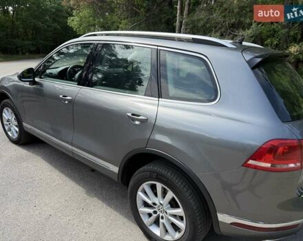 Серый Фольксваген Туарег, объемом двигателя 3 л и пробегом 223 тыс. км за 30000 $, фото 14 на Automoto.ua