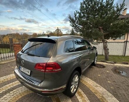 Сірий Фольксваген Туарег, об'ємом двигуна 3 л та пробігом 198 тис. км за 30500 $, фото 6 на Automoto.ua