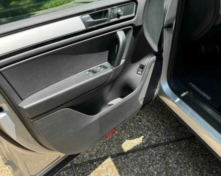 Серый Фольксваген Туарег, объемом двигателя 3.6 л и пробегом 76 тыс. км за 4900 $, фото 8 на Automoto.ua