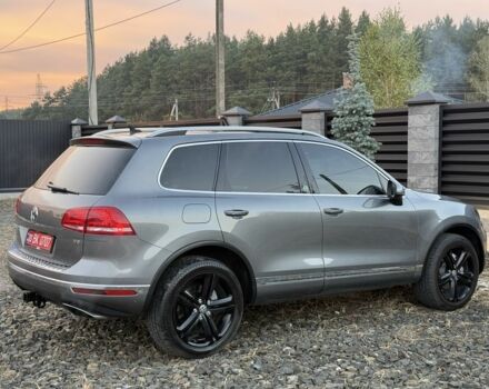 Серый Фольксваген Туарег, объемом двигателя 3.6 л и пробегом 240 тыс. км за 18999 $, фото 4 на Automoto.ua