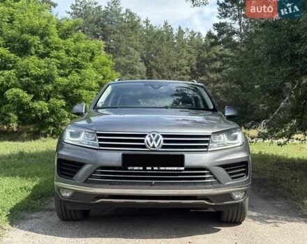 Серый Фольксваген Туарег, объемом двигателя 3 л и пробегом 223 тыс. км за 30000 $, фото 16 на Automoto.ua