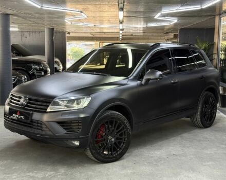 Серый Фольксваген Туарег, объемом двигателя 3 л и пробегом 162 тыс. км за 760 $, фото 4 на Automoto.ua