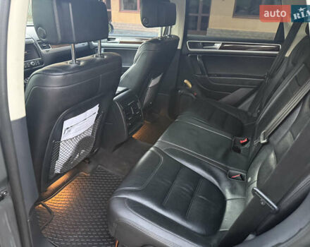 Серый Фольксваген Туарег, объемом двигателя 2.97 л и пробегом 139 тыс. км за 33900 $, фото 26 на Automoto.ua