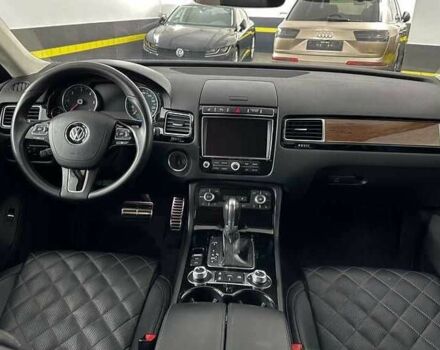 Серый Фольксваген Туарег, объемом двигателя 3 л и пробегом 130 тыс. км за 24000 $, фото 10 на Automoto.ua